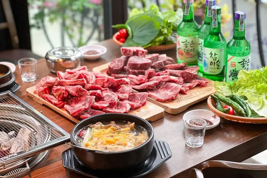 meat-plus-long-bien 8
