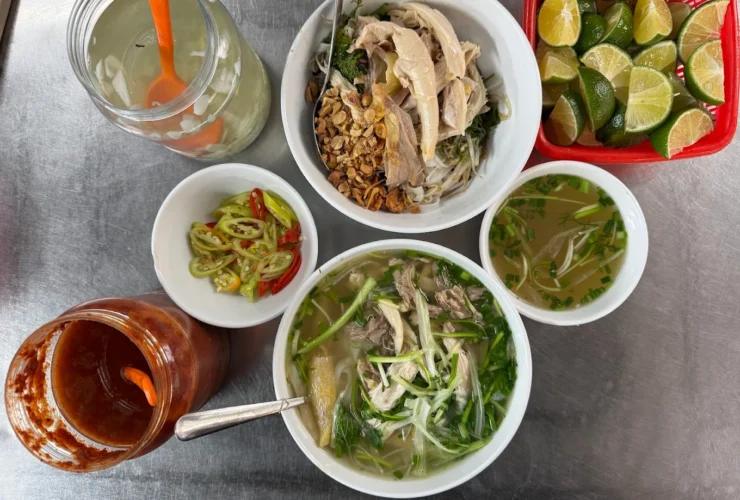 quan-pho-ga-ngon-ha-noi-12