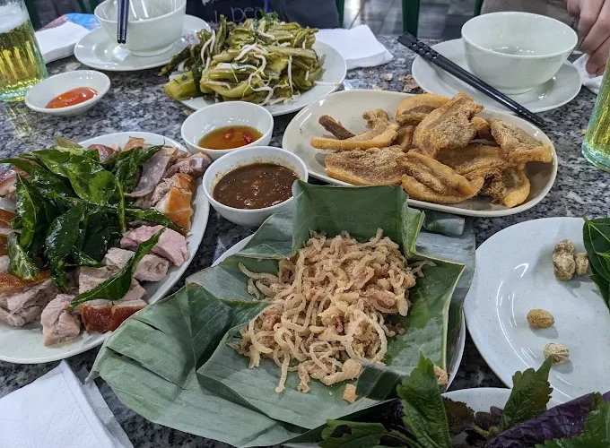 bia-hai-xom-ngo-thi-nham 6
