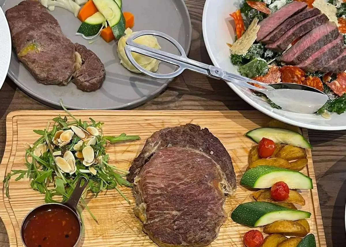 Le Monde Steak Nguyễn Văn Lộc
