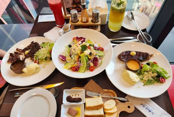 Le Monde Steak Vincom Bà Triệu
