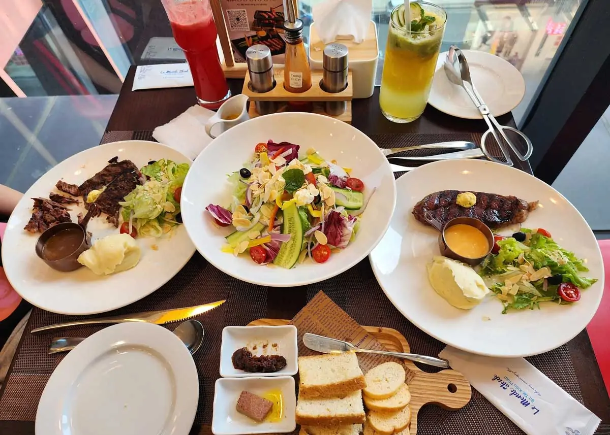 Le Monde Steak Vincom Bà Triệu