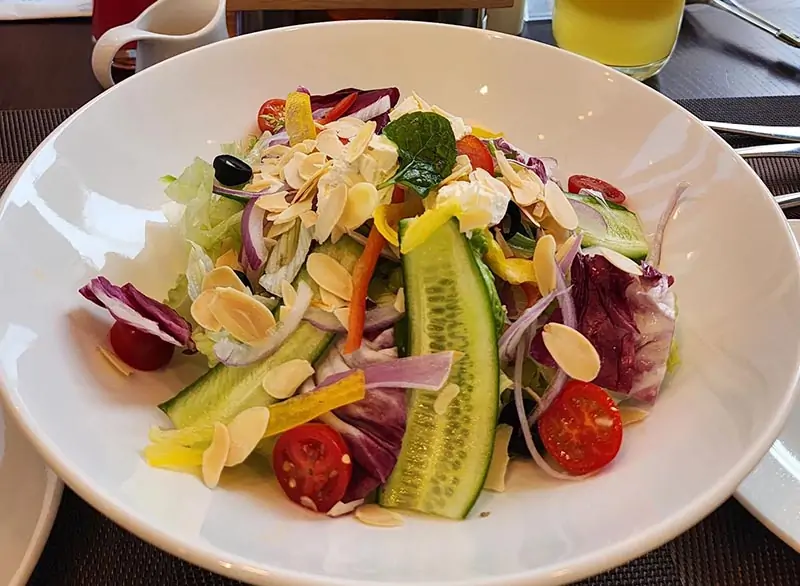 Salad rau theo mùa