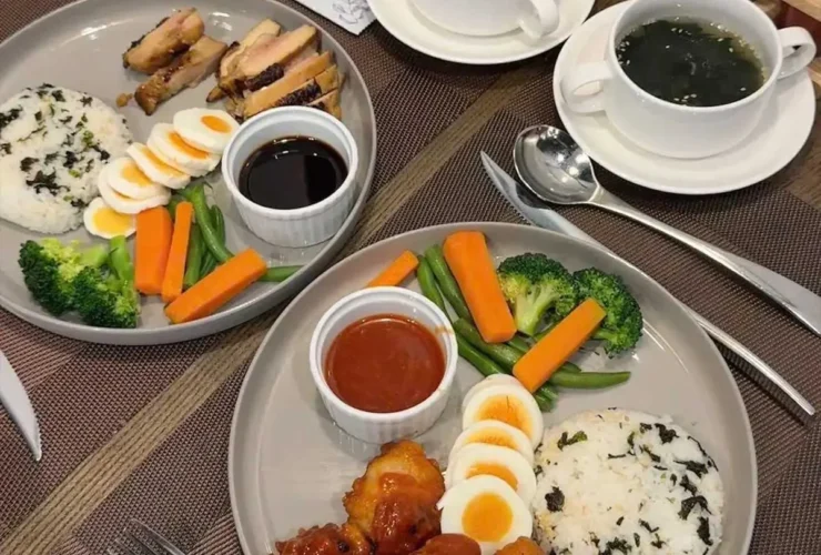 Le Monde Steak Vincom Phạm Ngọc Thạch