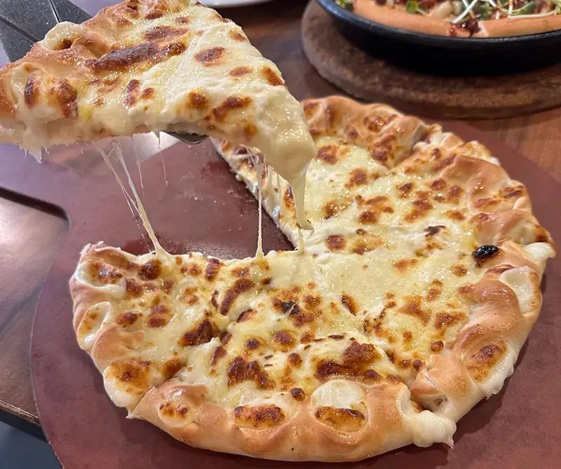 Pizza Phô Mai Cao Cấp