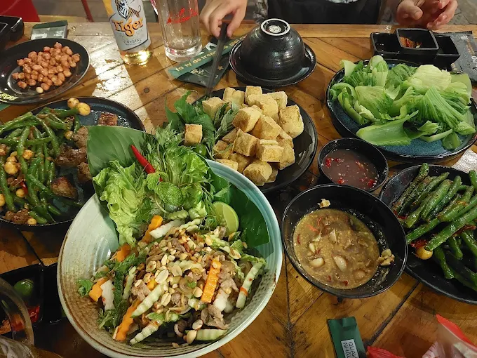 quan-nhau-tu-do-khuc-thua-du 3