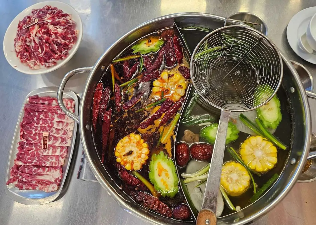 Lẩu bò Triều Châu Wang He Niu
