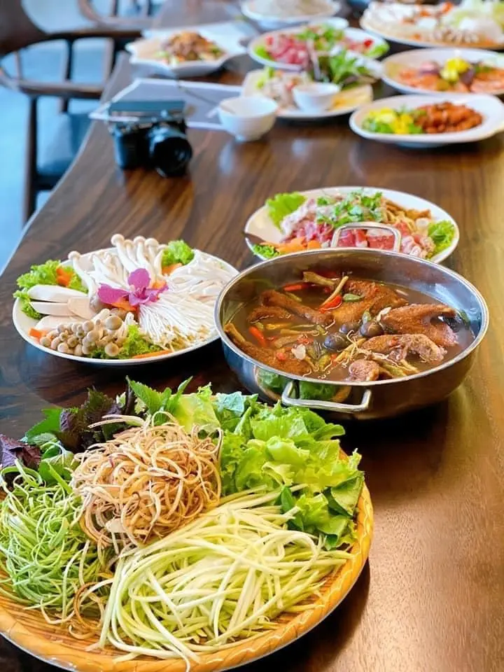 quan-nhau-nguyen-van-tuyet 7