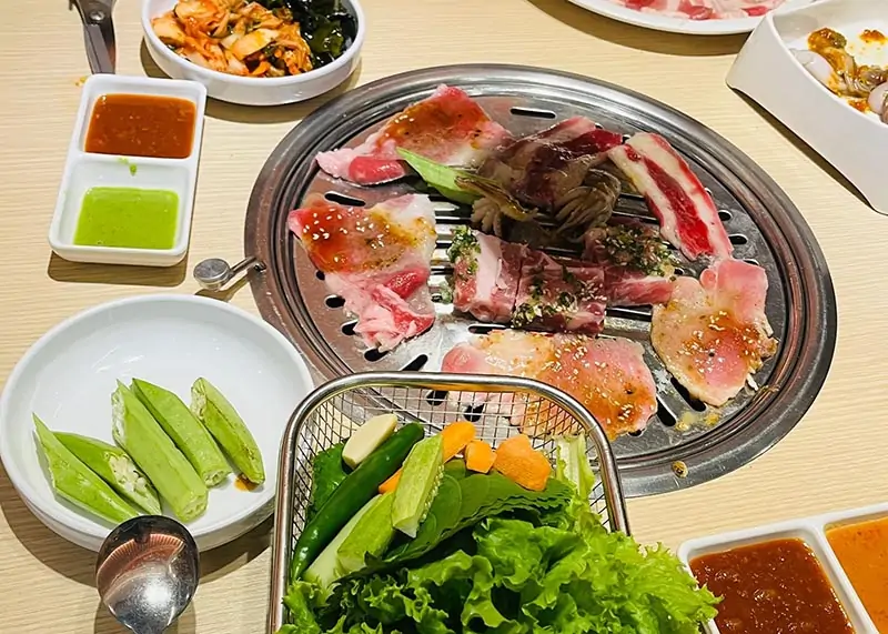 Buffet nướng - điểm sáng của nhà hàng