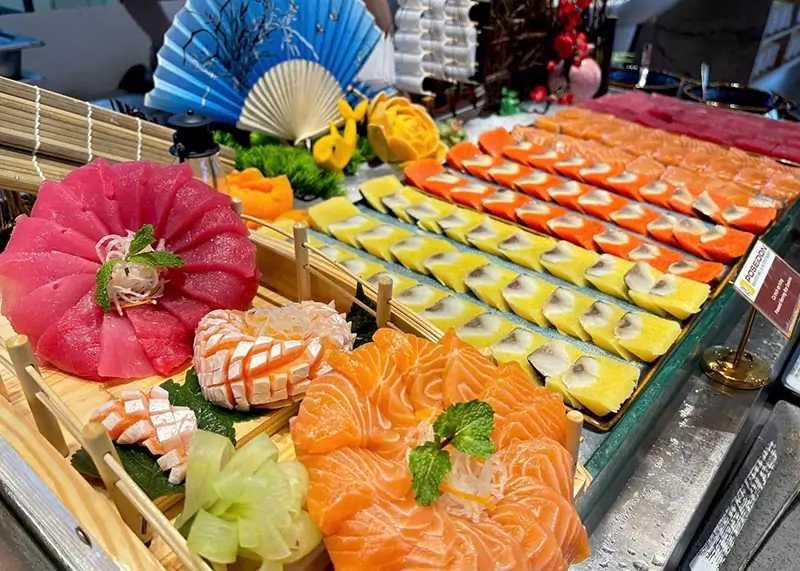 Sashimi & Sushi