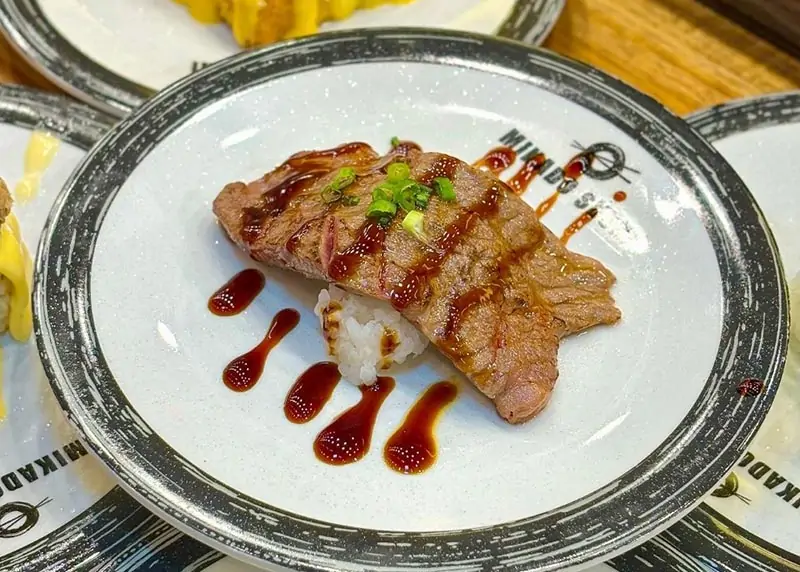 Món ăn chín và gia vị đặc sắc