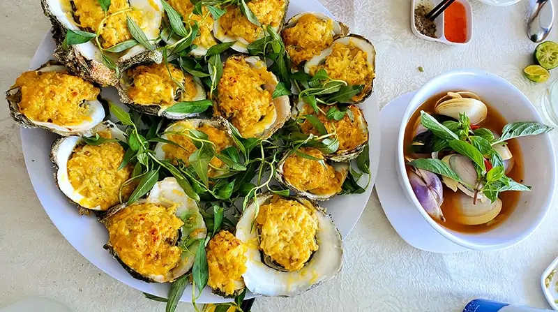 Món lẩu và khai vị đa dạng