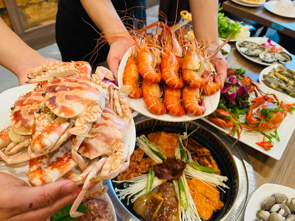 buffet hai san royal city poseidon 2