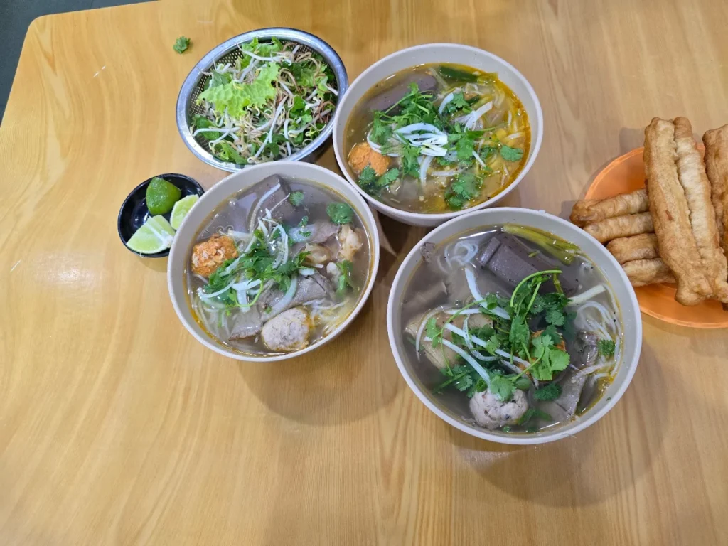 bun bo hue ngon o hue 4