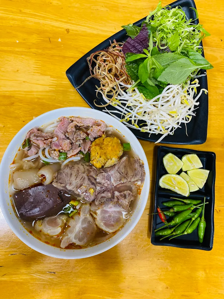bun bo hue ngon o hue 5