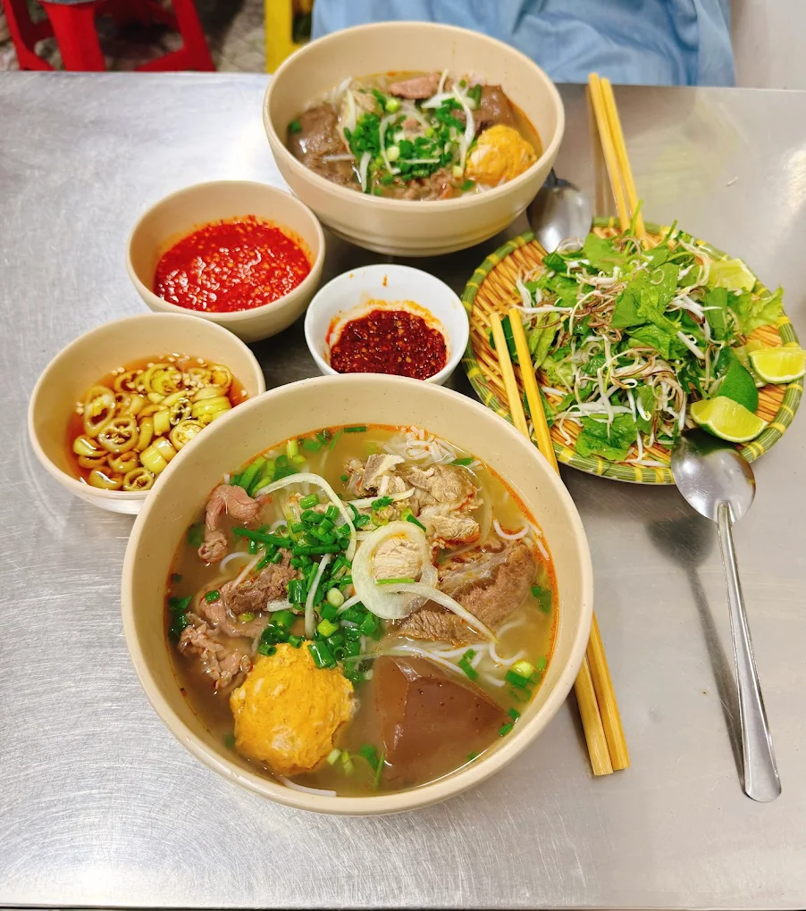 bun bo hue ngon o hue 9