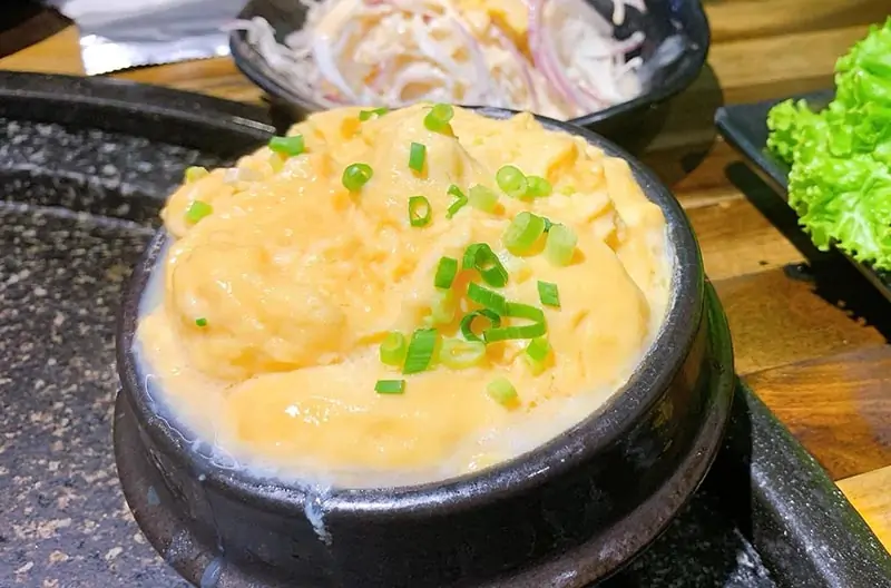 Món ăn nóng và đồ ăn kèm ấn tượng