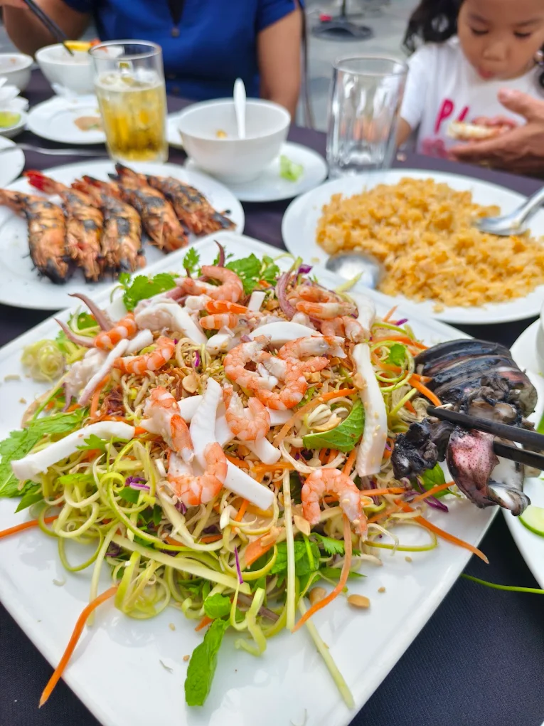 nha hang hai san hue 2