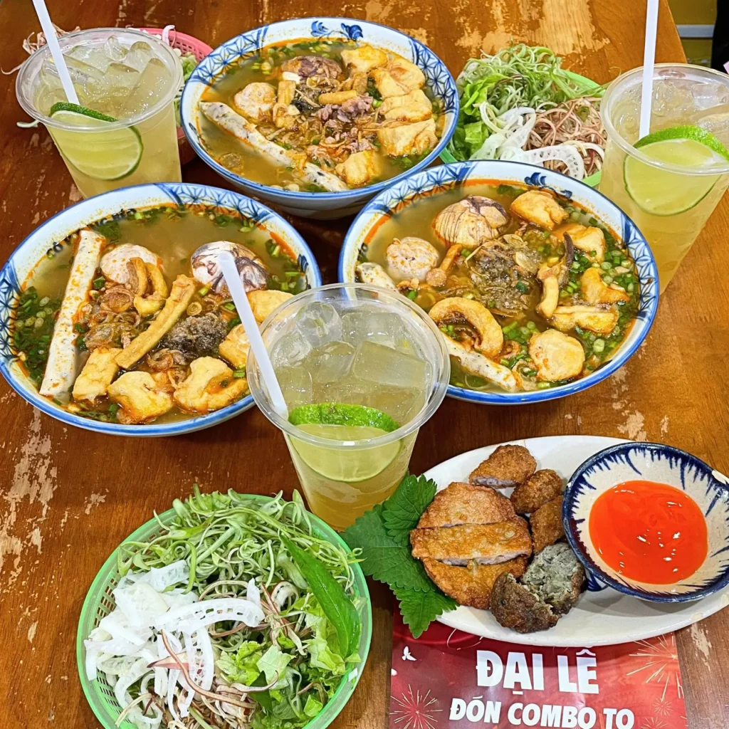 quan an ngon hai ba trung 8
