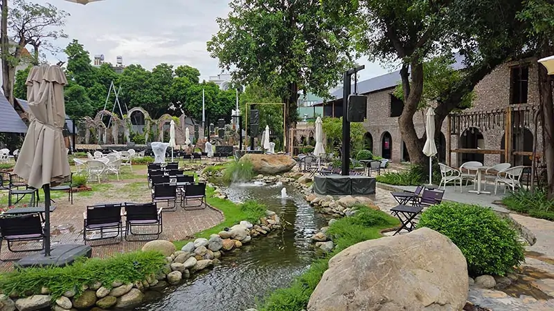 Không gian Cafe Sân Vườn