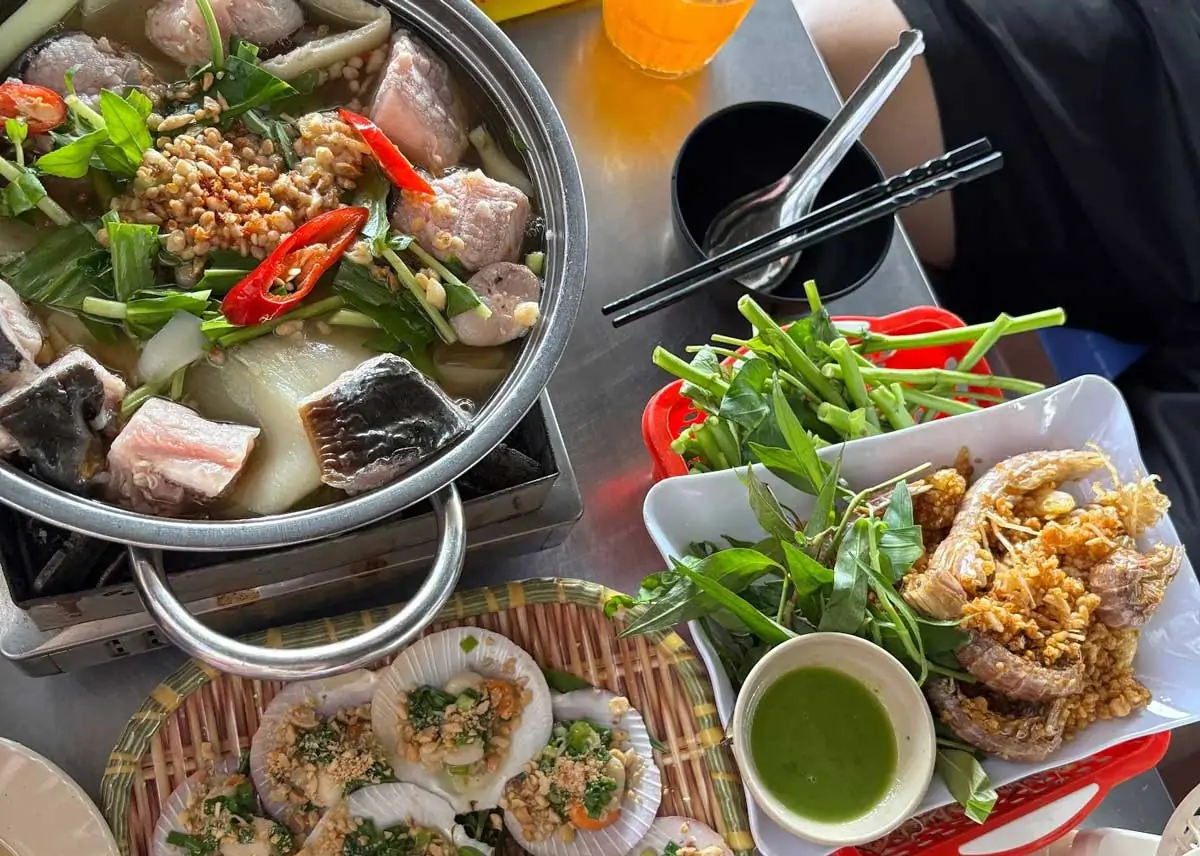 Lẩu Cá Đuối Bà Sáu