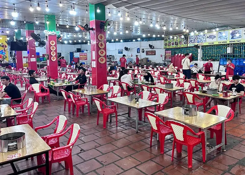 Không Gian và Tiện Ích