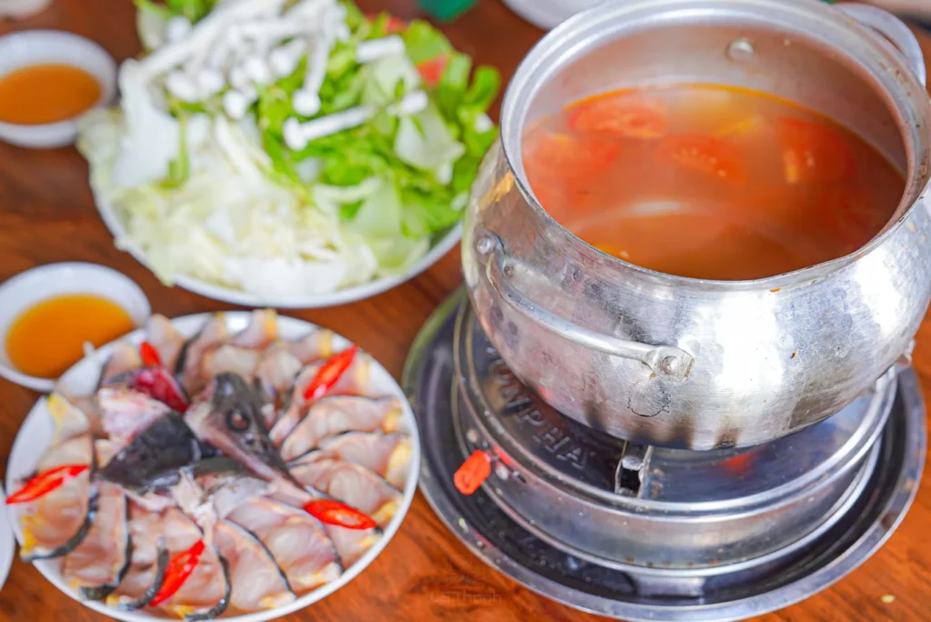 lau ca tam mang den 1