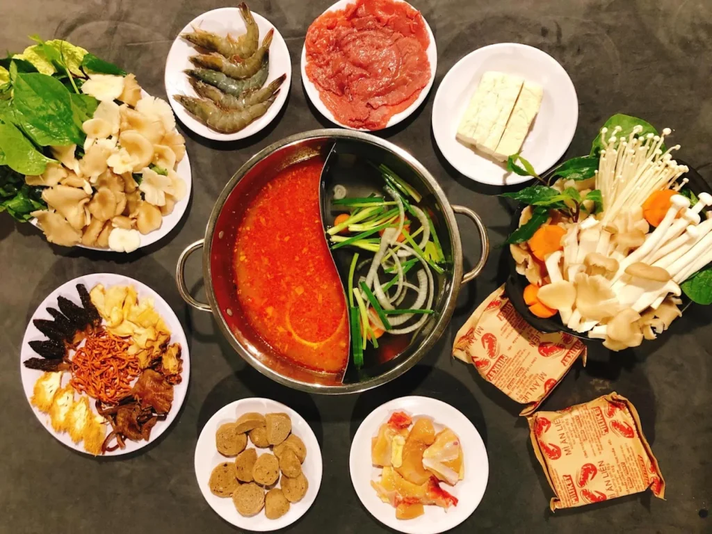 lau xuyen tieu mang den 3