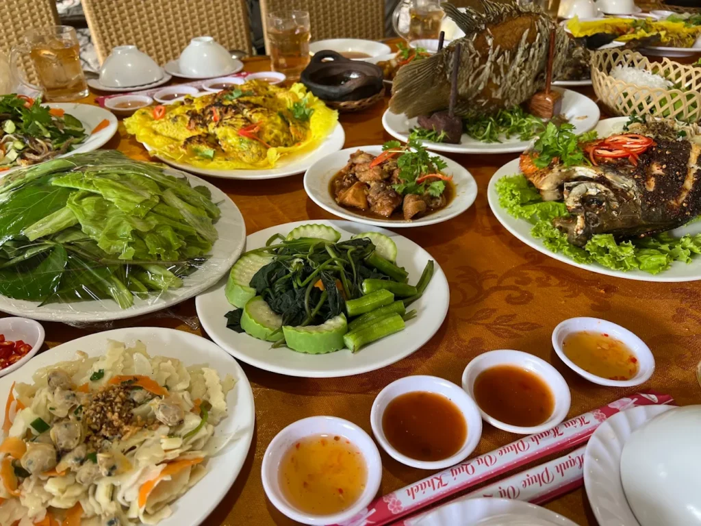 nha hang con phung 4