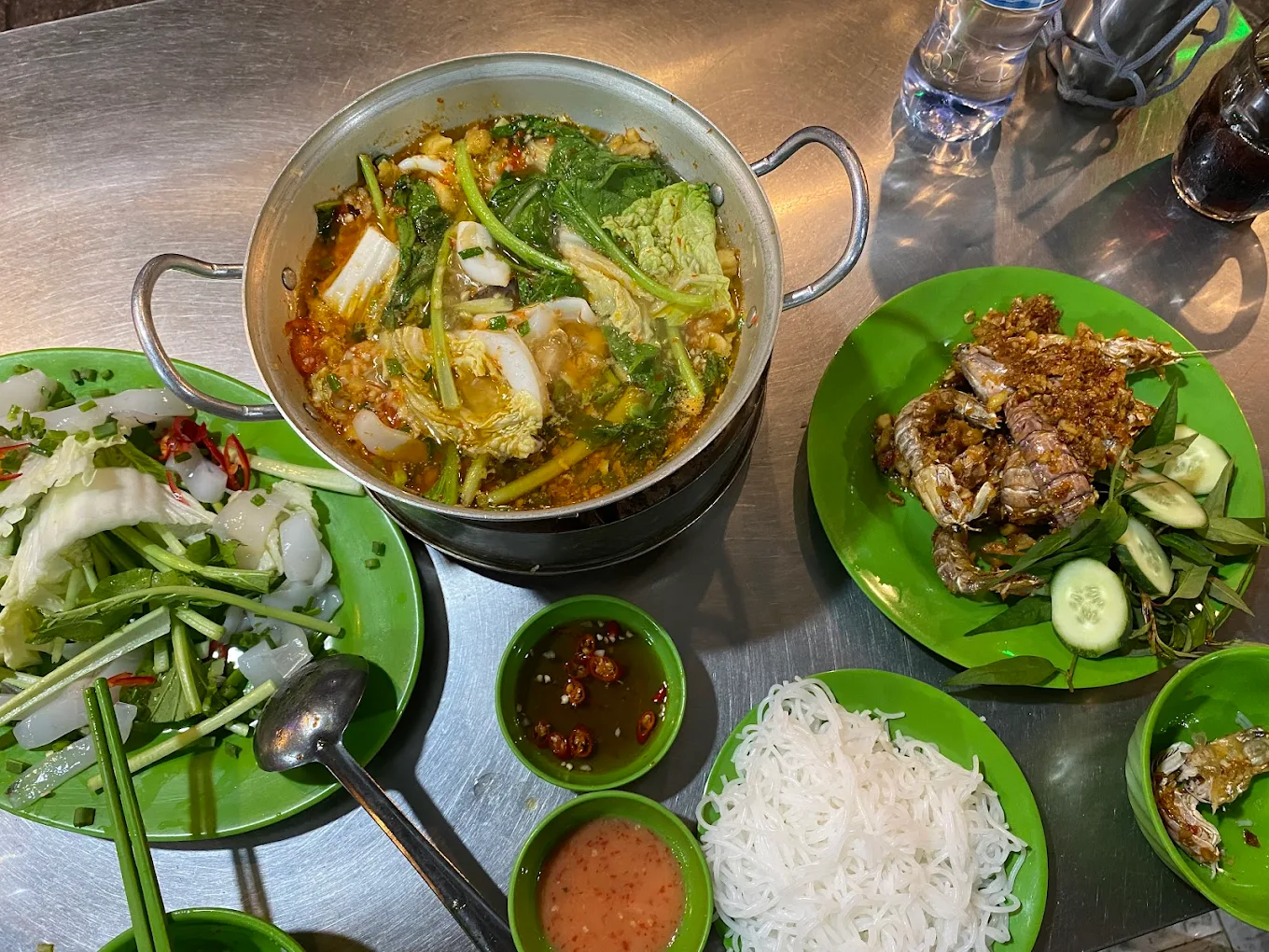 nha hang hai san lagi 0