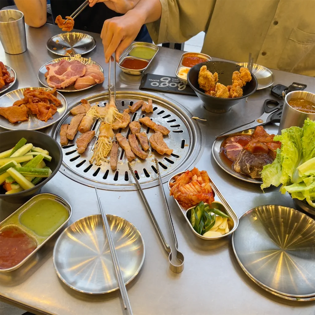 buffet ung van khiem 2