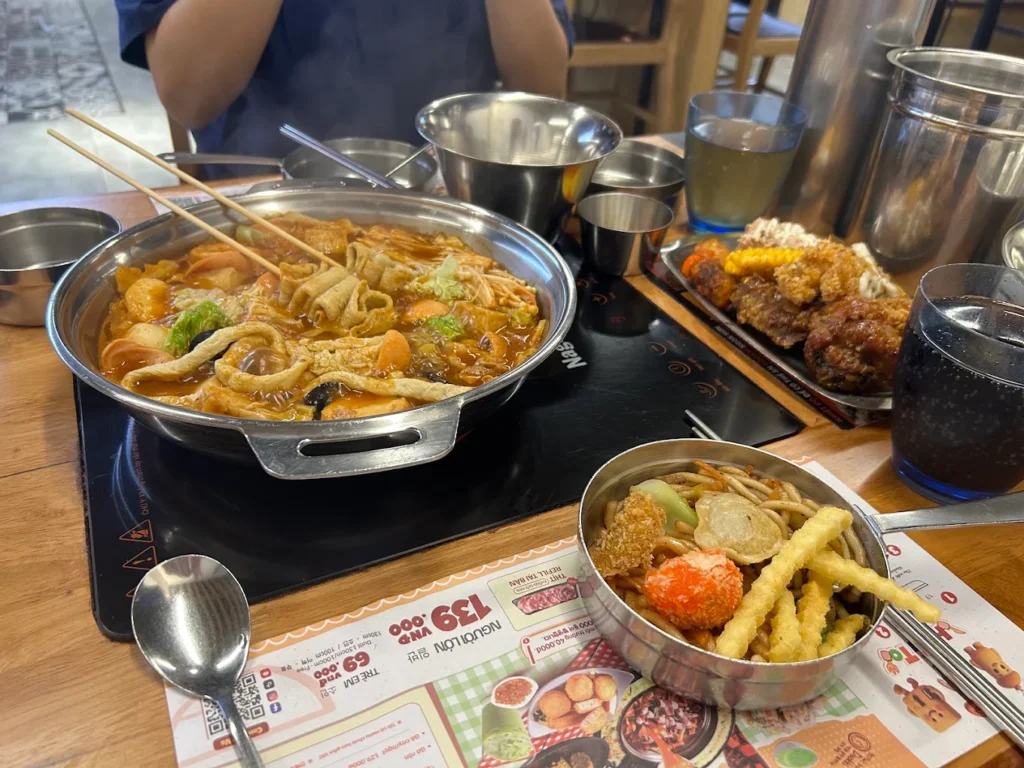 buffet vincom dong khoi 4