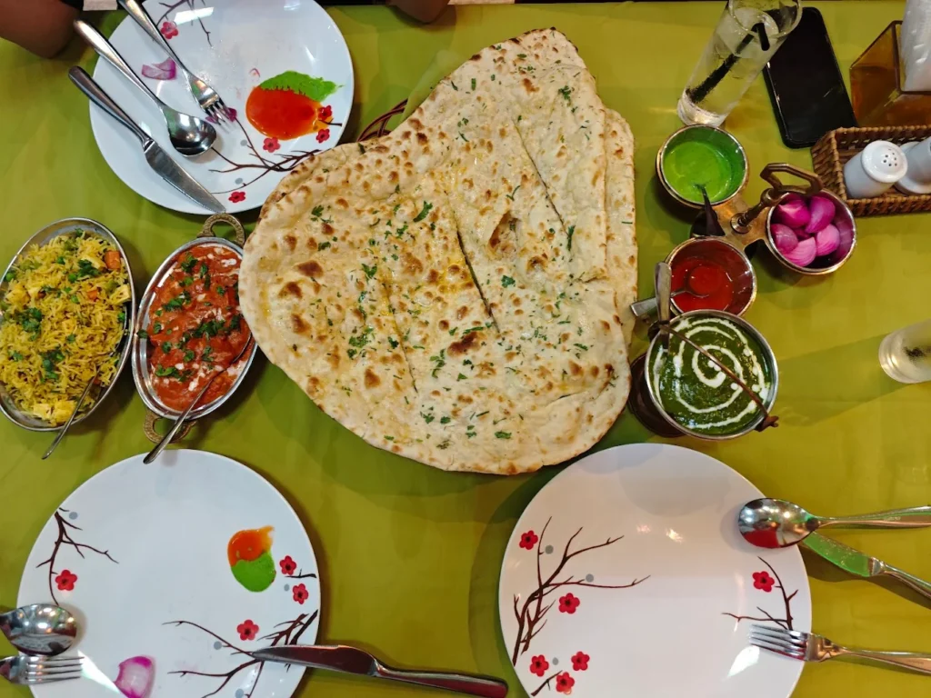 nha hang an do o tphcm 4