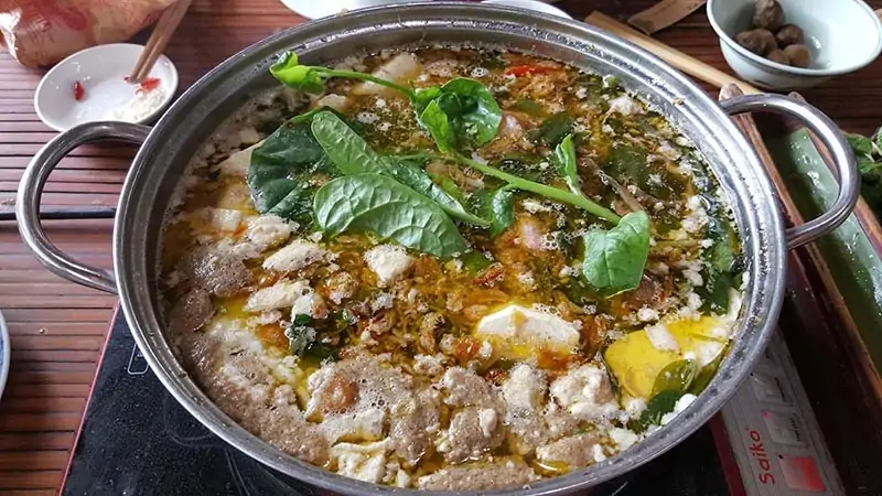 Đôi nét về lẩu cua đồng Định Quán