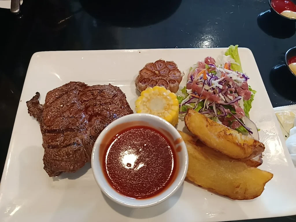 nha hang phap quan 3 5