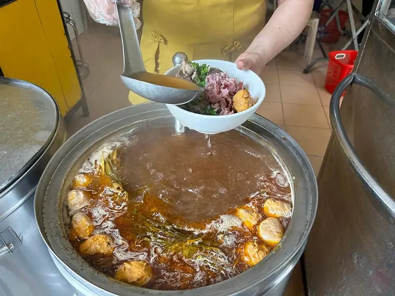 Dịch vụ tại bún bò Huế Kim Đồng 2