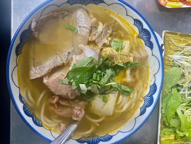 Bún bò Huế truyền thống