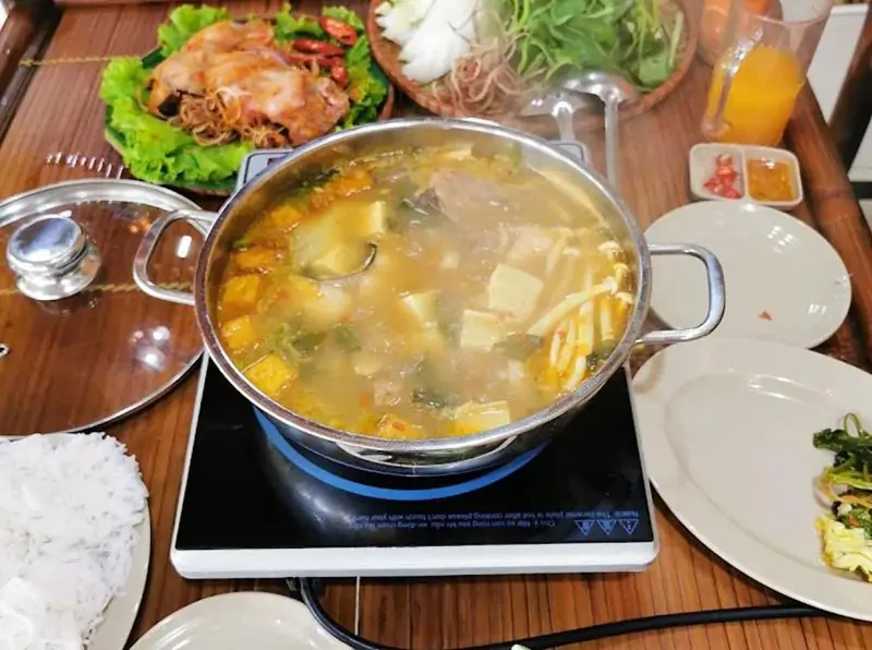 Đôi nét về quán Kệ Lẩu Cua Đồng