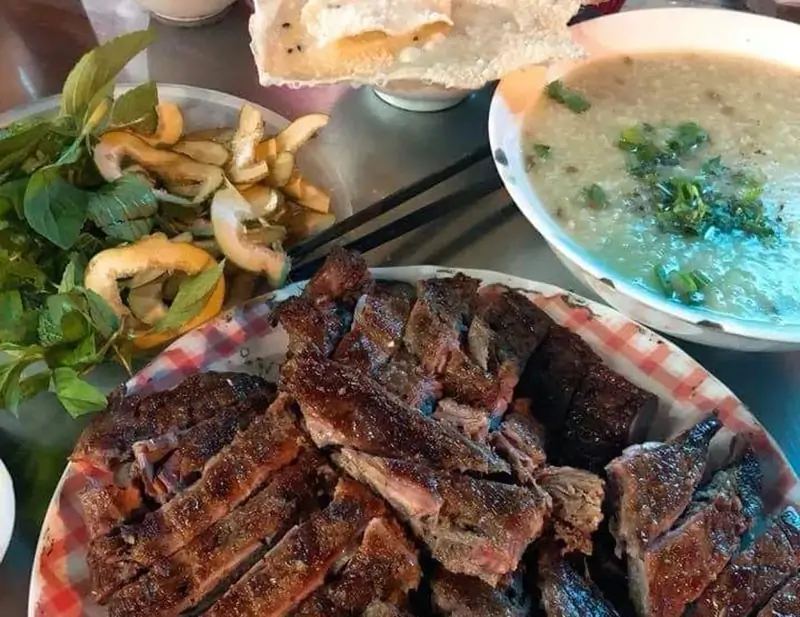 Đôi nét về quán vịt 53 Nam Ngư