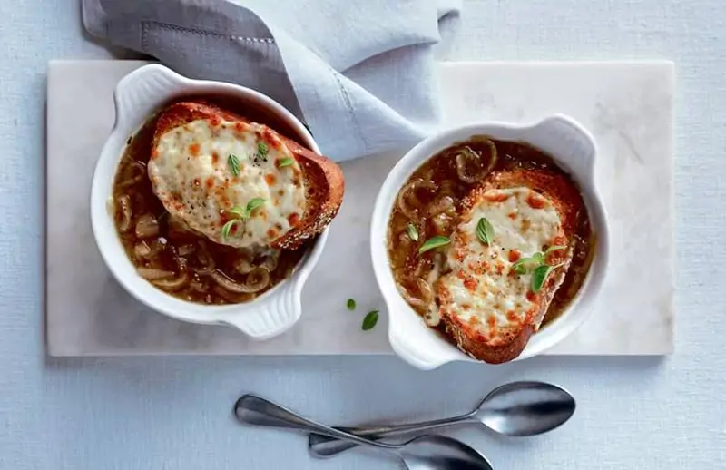 Súp hành kiểu Pháp (Soupe À L'Oignon)