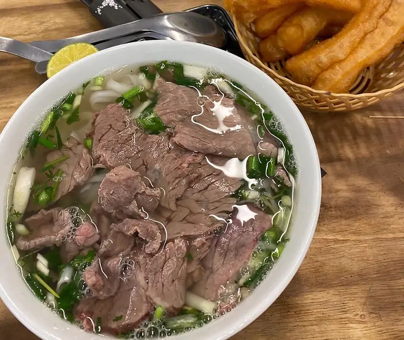 Mức giá tại phở Bát Đá 98 Thái Thịnh