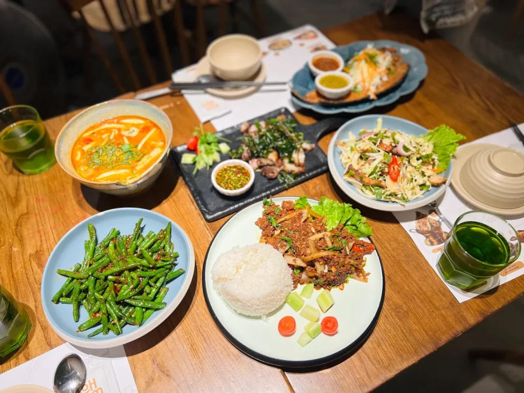 quan an vu pham ham 1