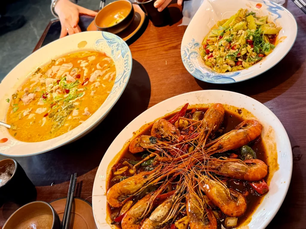 quan an vu pham ham 2