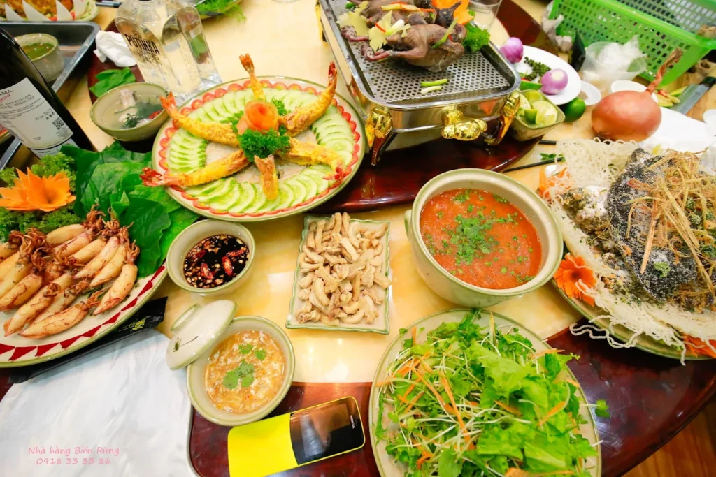 quan an vu pham ham 4