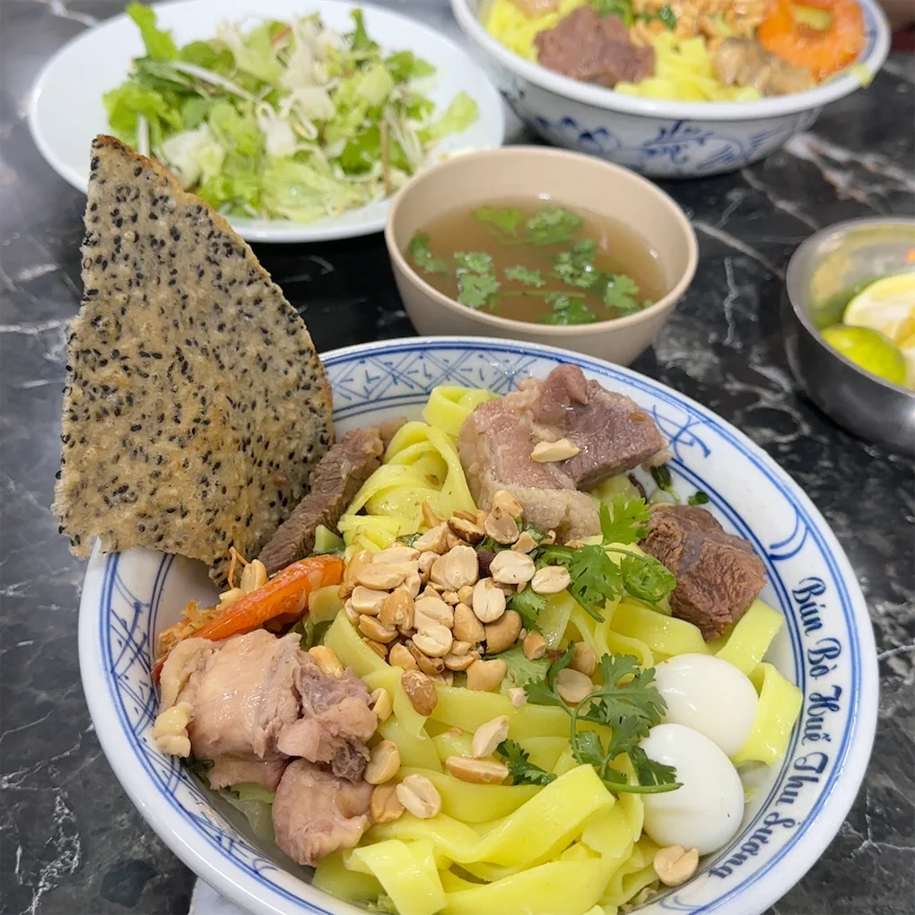 quan mi quang ha noi 1