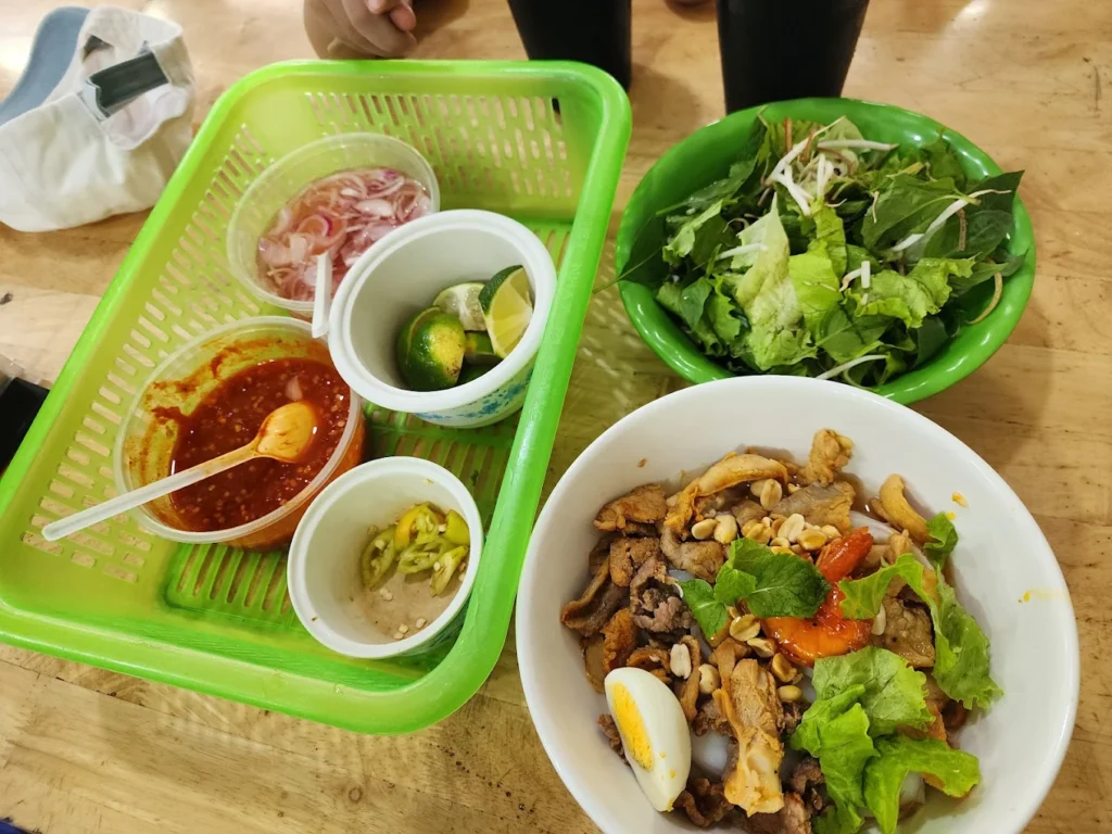 quan mi quang ha noi 3