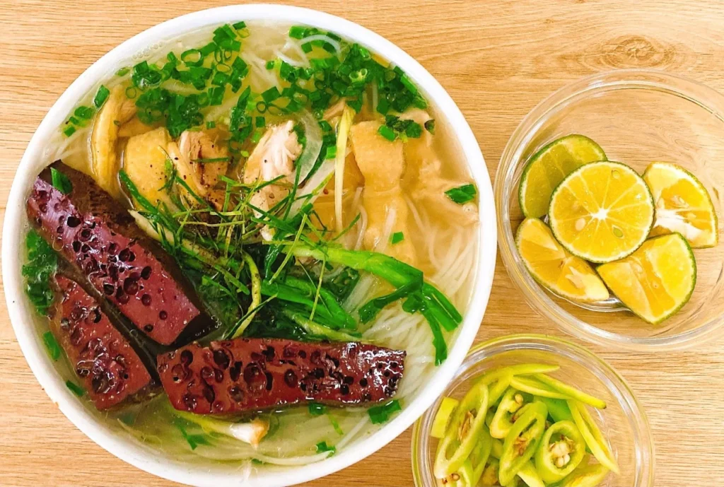 quan pho gan san bay tan son nhat 1