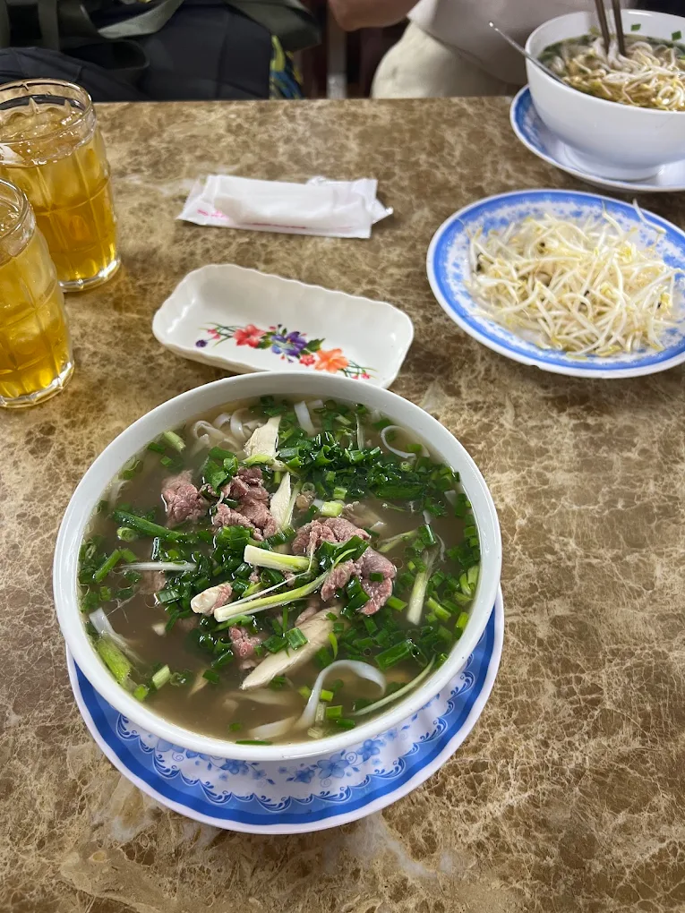 quan pho gan san bay tan son nhat 2