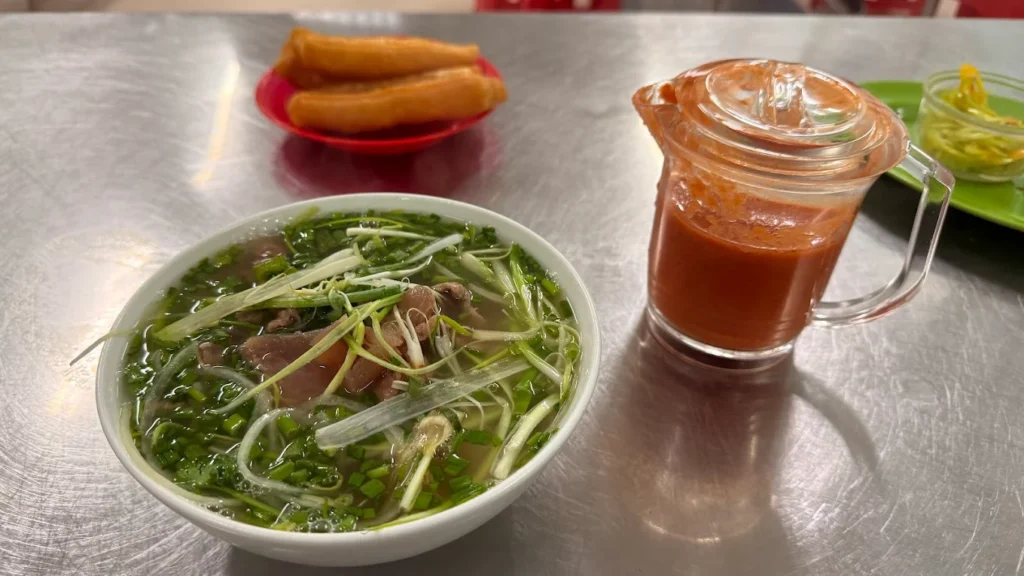 quan pho gan san bay tan son nhat 3