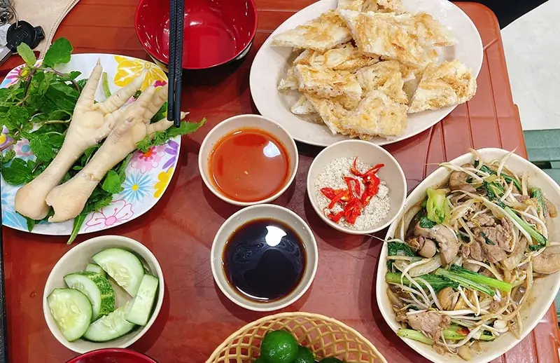 Đôi nét về quán phở rán cây si